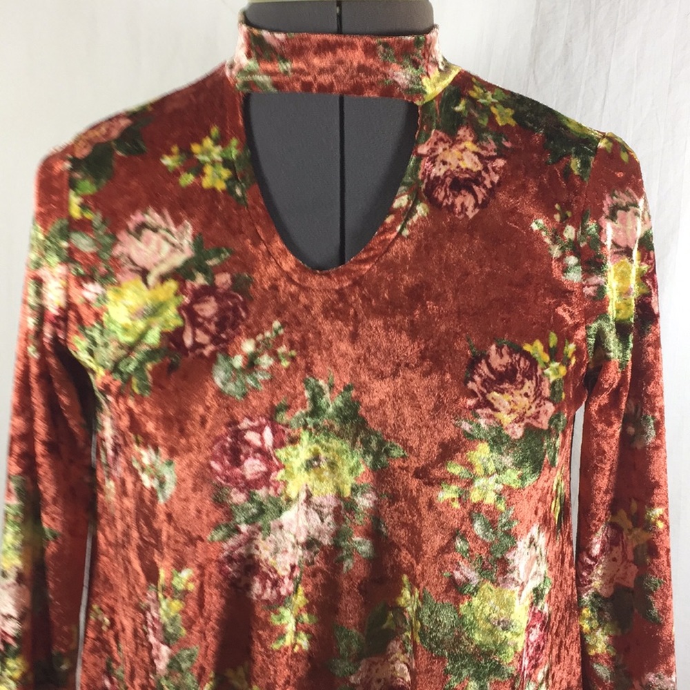 Pomelo Tunic Top Key Hole Neck Size Small